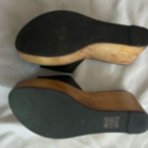 Tory Burch Black Sandal Size 8
